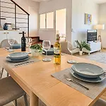 Townhouse With Roof Terrace Near Dom wakacyjny *