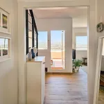 Townhouse With Roof Terrace Near *