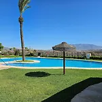 Dom wakacyjny Townhouse With Roof Terrace Near