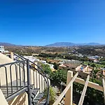 Townhouse With Roof Terrace Near Dom wakacyjny *